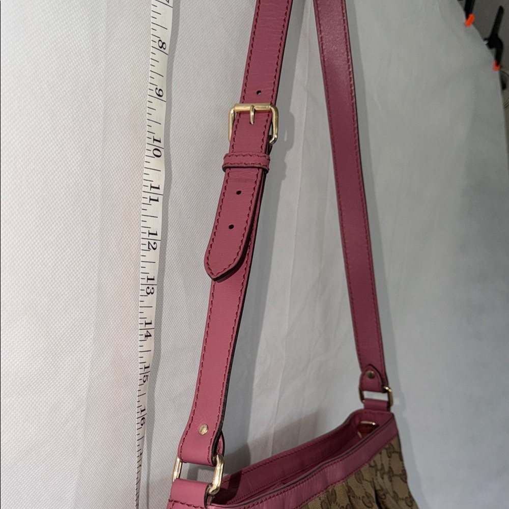 Gucci Brown Monogram Shoulder Bag with Pink Trim - Picture 4 of 16